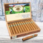 Joya de Nicaragua Clasico Torpedo Cigars premium box