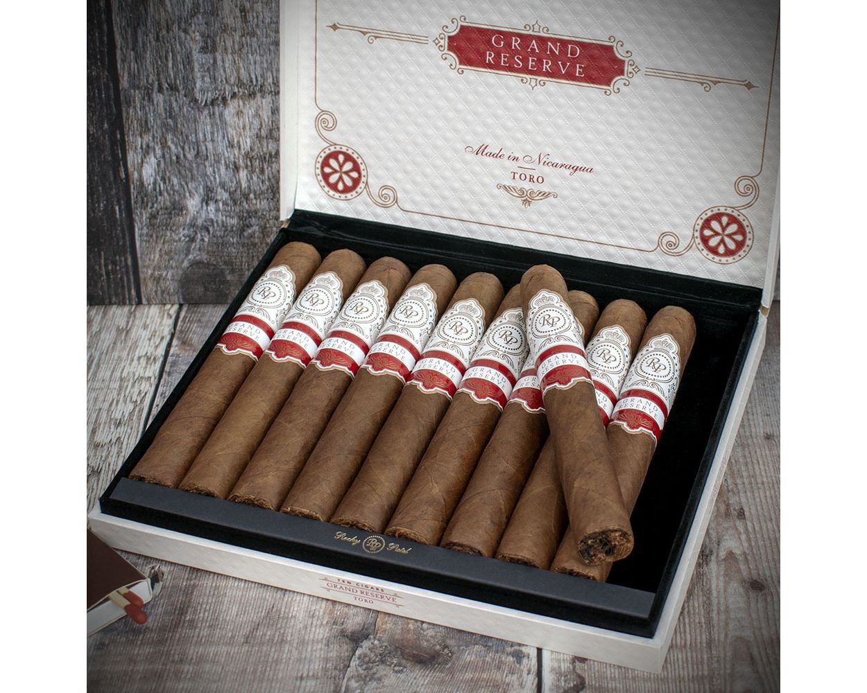 Rocky Patel Grand Reserve Robusto premium cigar box